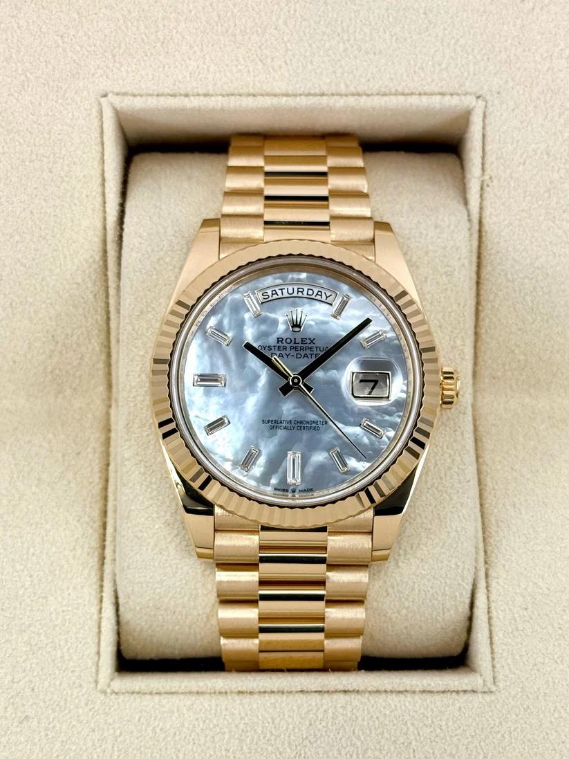 【Free Shipping】【Super Clone】RLX Day-Date 40mm Yellow Gold President  Mother of Pearl Diamond Baguette Dial - 228238
