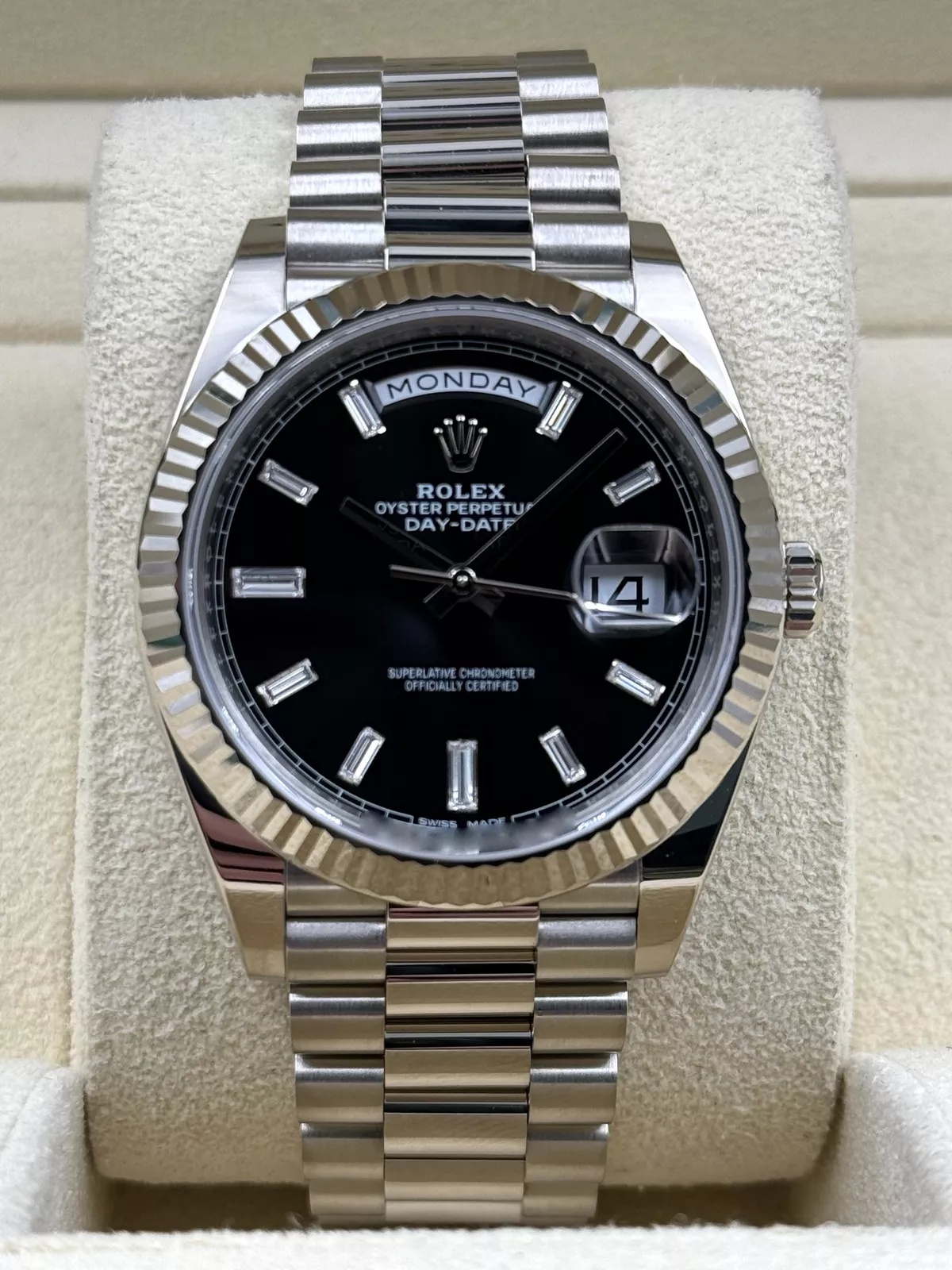 【Free Shipping】【Super Clone】RLX  Day-Date 40mm  Black Diamonds Dial 228236-0004
