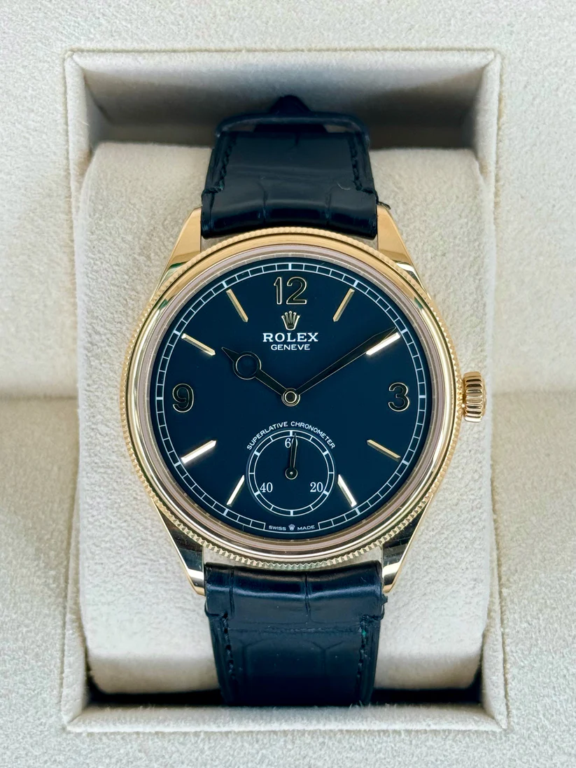 【Free Shipping】【Super Clone】Rolex 1908 Yellow Gold Black Dial Black Alligator Strap - 52508-0002