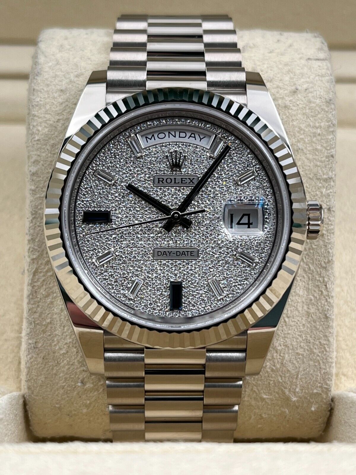 【Free Shipping】【Super Clone】RLX  Day-Date 228236-0009 Diamonds & Sapphires Dial