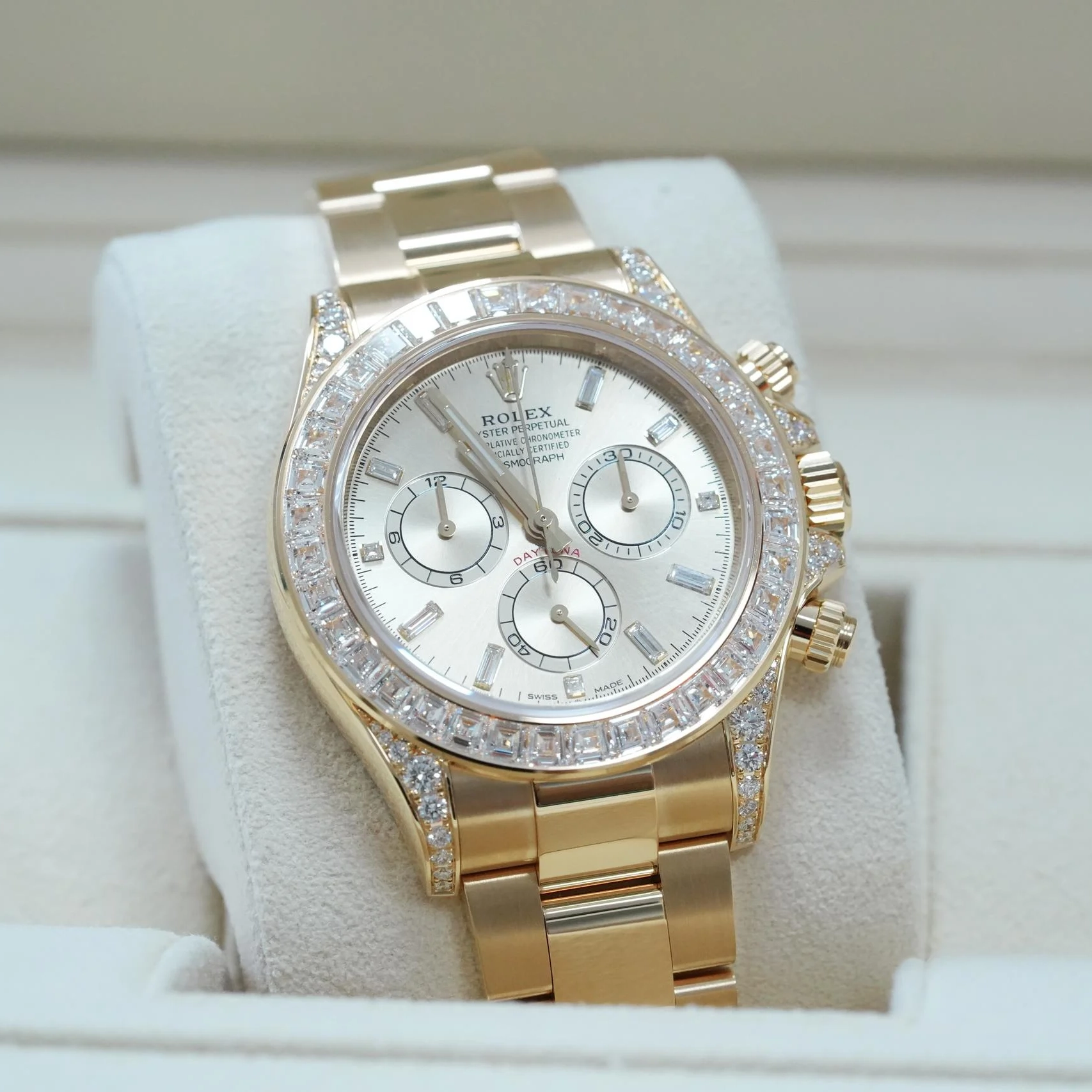 【Free Shipping】12A【Super Clone】RLX Cosmograph Daytona 126598TBR 40mm
